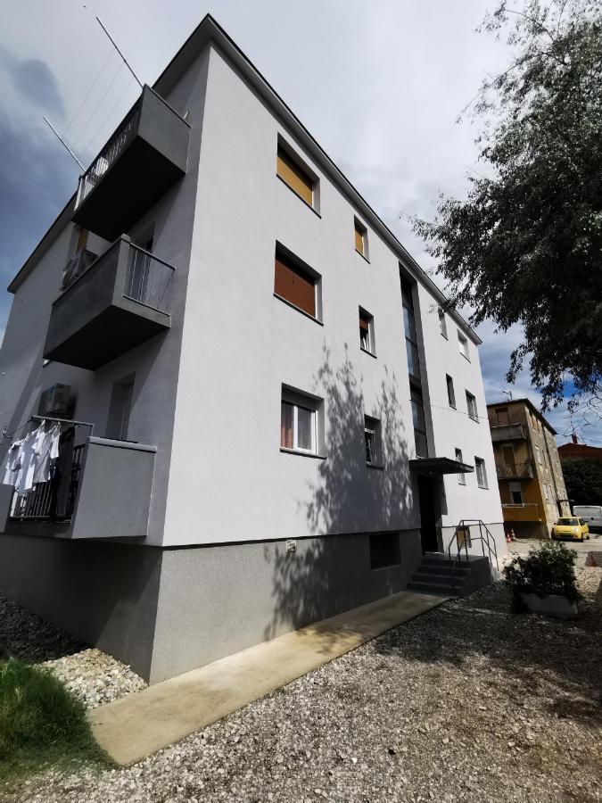Sea Star Apartment Πούλα Εξωτερικό φωτογραφία